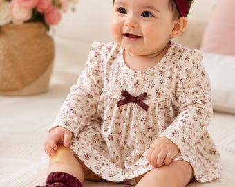 Sweet Steps Crochet Baby Booties Pattern – Cozy Buttoned Booties for Babies