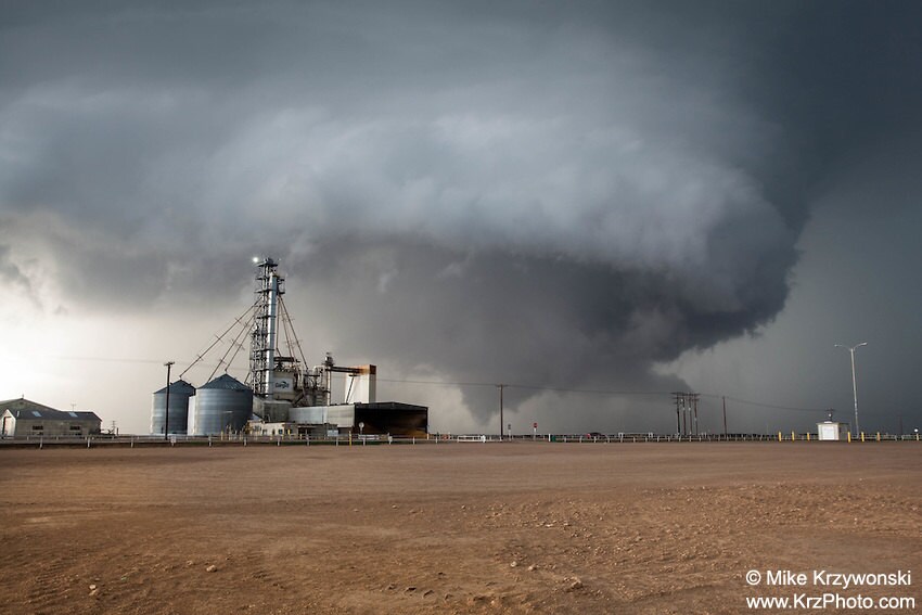 Tornado From a Severe Supercell Thunderstorm Next to a Factory in Leoti ...