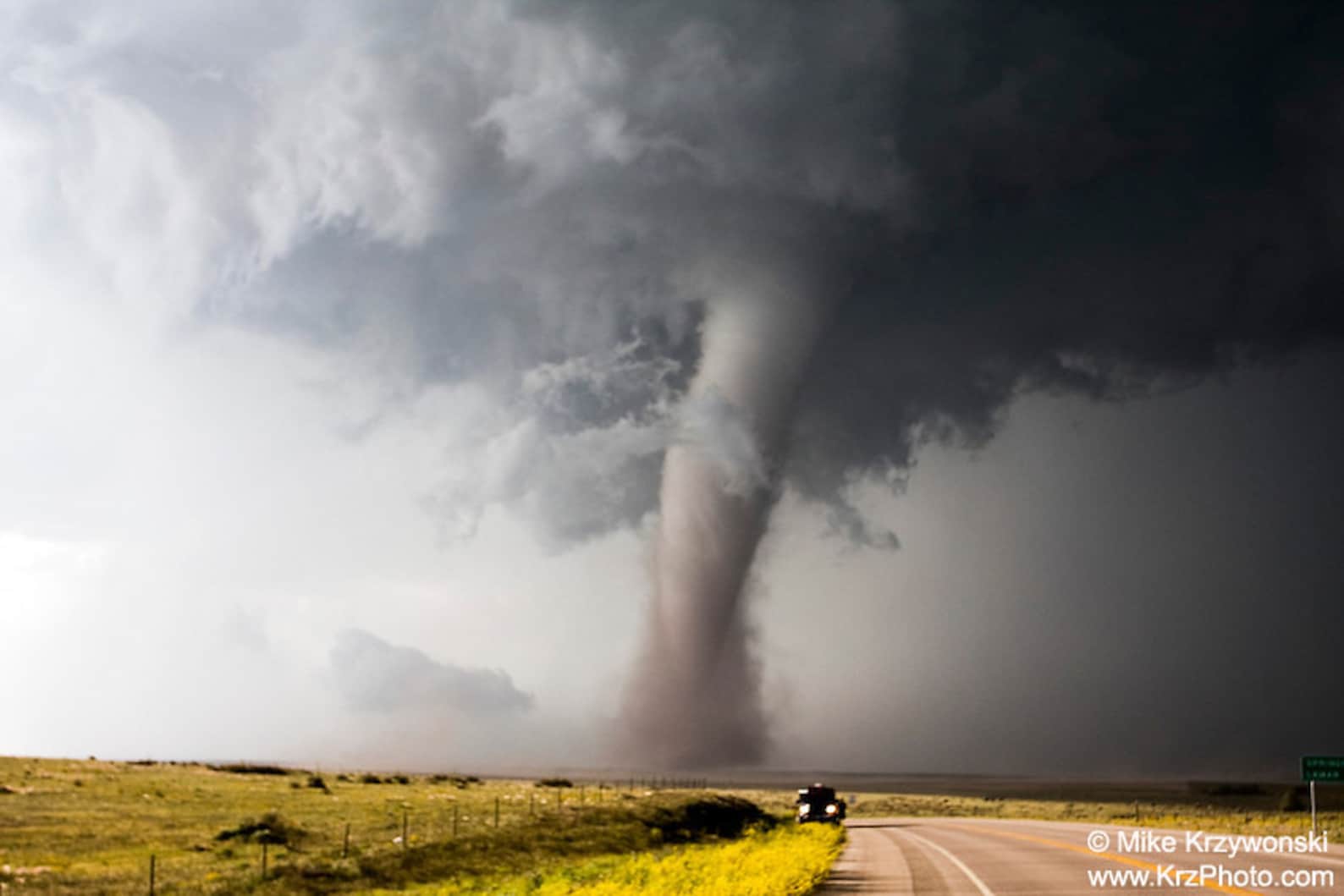 An Amazing Tornado Touches Down in Campo, Colorado Photo Picture Fine ...