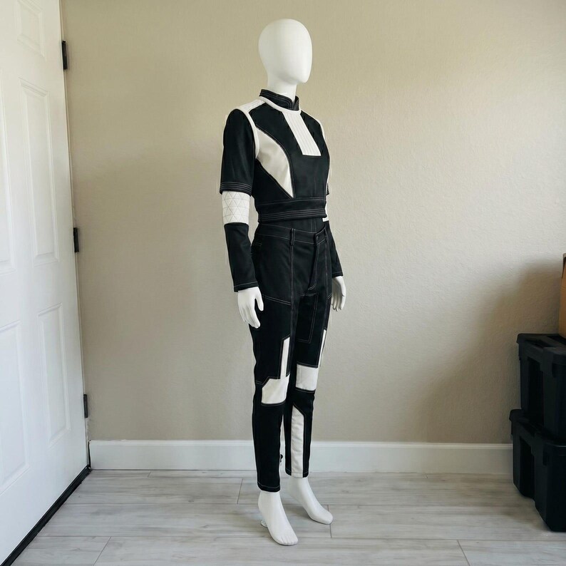 Bo-Katan Kryze Black Cosplay Costume - Season 3 Mandalorian Flight Suit - Star Wars Inspired Nite Owl Under Armor - Custom Beskar Base Suit image 2