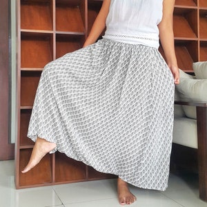 White harem pants, batik pants, wide leg womens pants, drop crotch womens pants, ethnic pants, modest pants, high waist womens pants