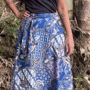 Blue wrap skirt, floral wrap skirt, batik skirt, tie skirt, tie waist skirt, adjustable waist skirt, wraparound skirt, ready to ship gifts