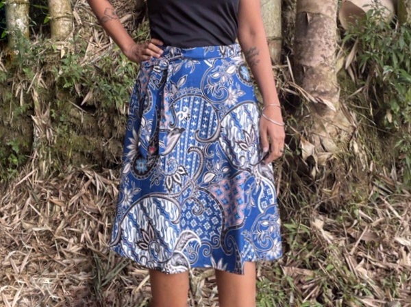 Blue wrap skirt, floral wrap skirt, batik skirt, tie skirt, tie waist skirt, adjustable waist skirt, wraparound skirt, ready to ship gifts