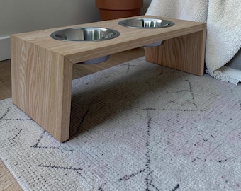 Solid wood pet bowl station | Modern bowl stand for dogs & cats | Handmade | Elevated feeding station | 3 sizes | Stainless steel bowls