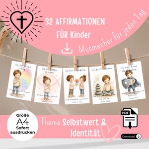 Könnte beinhalten: Ein Set aus fünf rechteckigen Karten, die mit Holzklammern an einer Schnur hängen, mit Aquarellillustrationen von Kindern und deutschem Text. Die Karten enthalten Aufschriften wie 32 AFFIRMATIONEN FÜR Kinder, Thema Selbstwert & Identität und A4.