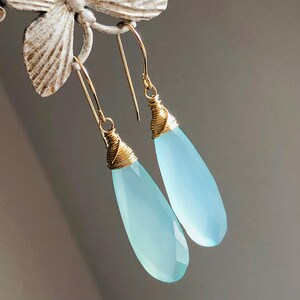 Orecchini in argento sterling con calcedonio color acquamarina, regalo di anniversario fatto a mano - Italia