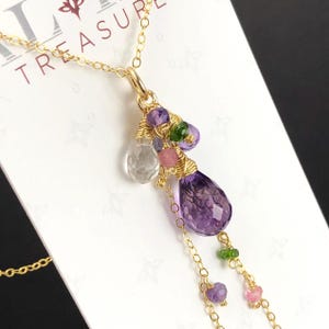 Collana con pietre preziose multiple in ametista, filo riempito d'oro, ciondolo a goccia con pietre preziose naturali miste, stile boho, fatto a mano, 7638