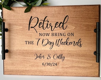 Spersonalizowana taca do serwowania z klonu na emeryturę – grawerowany prezent na pamiątkę