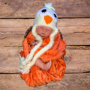 Baby Chick Hat, photography prop, 0 to 3 months soft and fuzzy