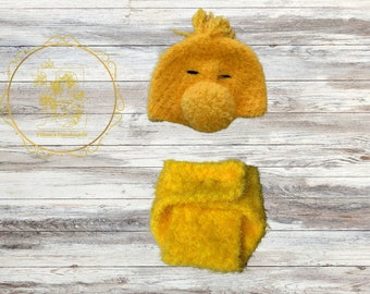 Soft and fuzzy Bird  hat  and  diaper cover  Crochet, photography prop, 0 to 3 month,crochet hat