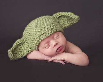 Green baby, crocheted hat, Alien hat, newborn photo, Halloween costume, baby, shower gift