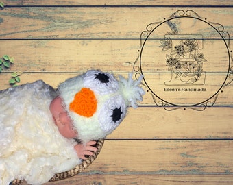 Baby Chick Hat, photography prop, 0 to 3 months soft and fuzzy