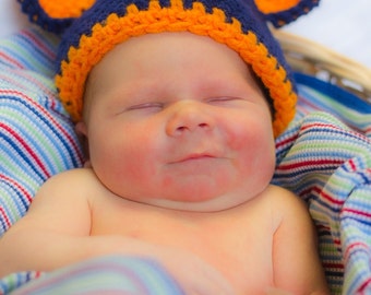Crocheted Bear hat, newborn photo, shoot, baby, shower gift Great for boy or girl