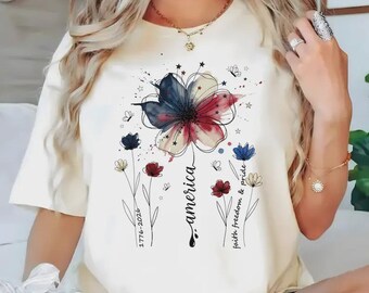 Comfort Colors® 1717 Patriotic Wildflower Tee, America 250 Years Freedom 4th of July Tee Women Boho, USA 250th