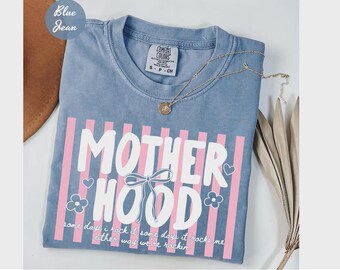 Comfort Colors® Retro Motherhood Shirt, Trendy Mama Shirt, Mom Life Tee, Oversize Graphic Mom T-Shirt, Cool Mom Club T-Shirt, Gift for Her