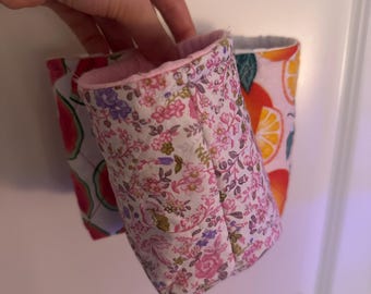 Insulated cup sleeve