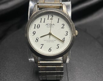 Reloj Acqua vintage de cuarzo de 35 mm con esfera blanca y correa plateada resistente al agua.