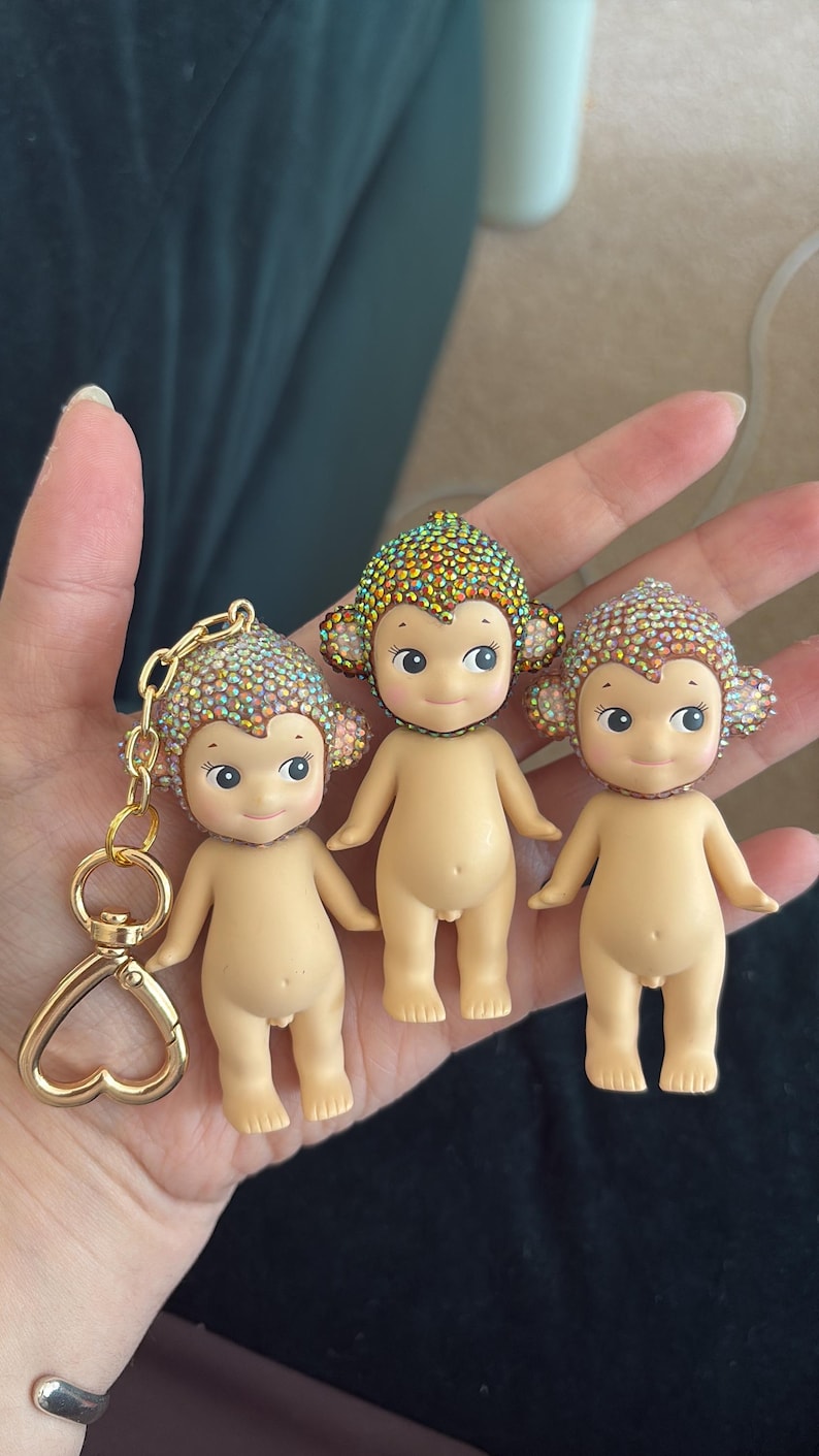 Bedazzled ängelfigur med son | kawaii-figur prydnadsdocka | trendig nyckelringsask bild 5