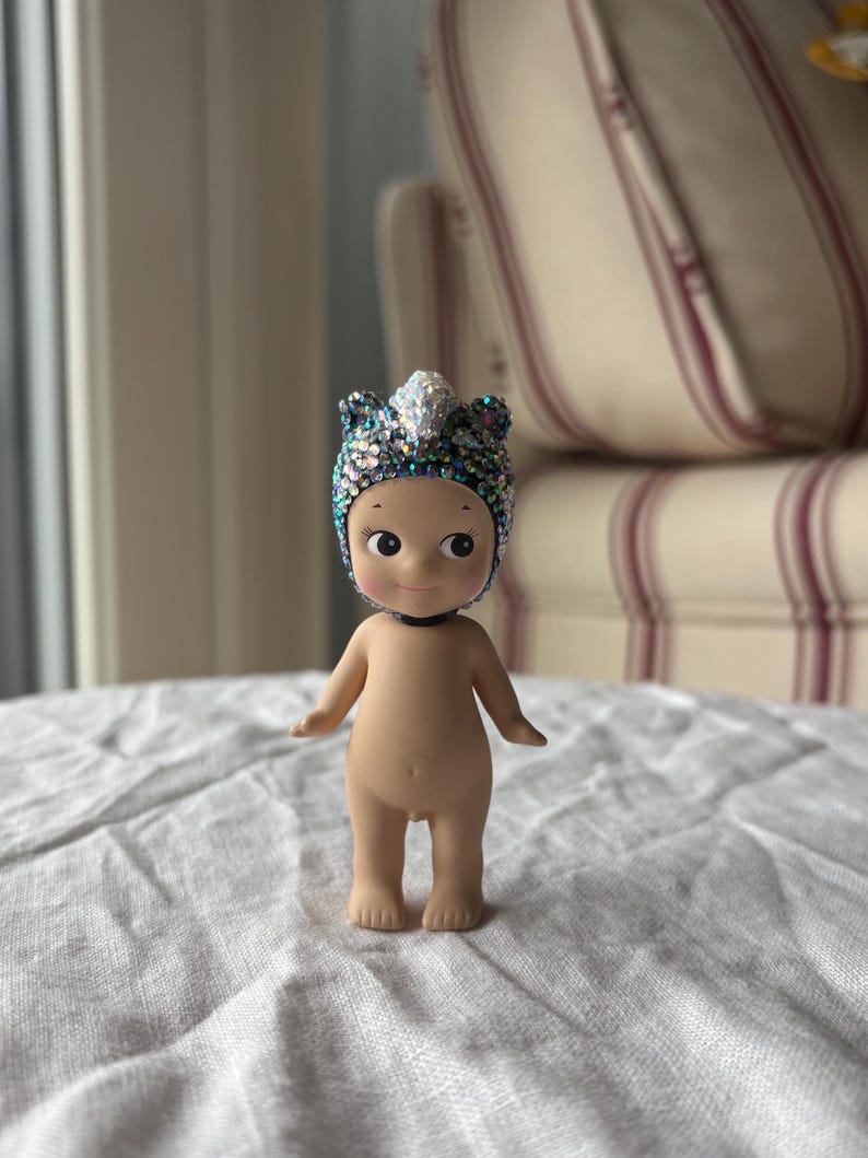 Bedazzled ängelfigur med son | kawaii-figur prydnadsdocka | trendig nyckelringsask bild 8