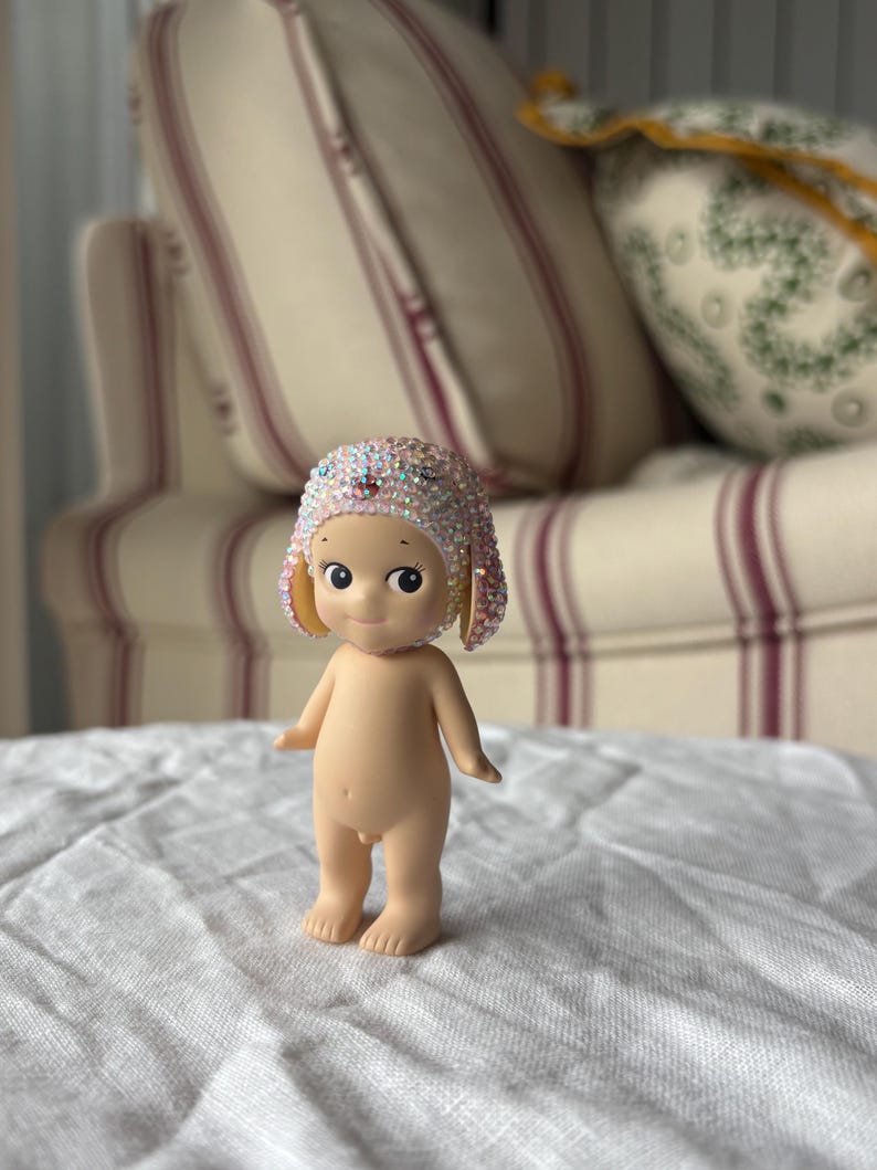 Bedazzled ängelfigur med son | kawaii-figur prydnadsdocka | trendig nyckelringsask bild 1