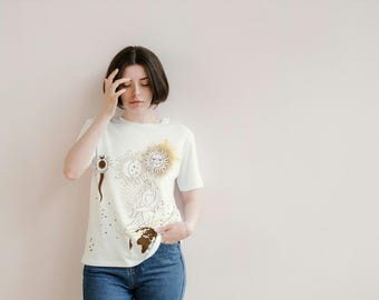 Celestial Woman Shirt Aesthetic Sun and Moon T-shirt Boho Goddess Graphic Tee Brown Gold Celestial Top Comfort Colors Vintage