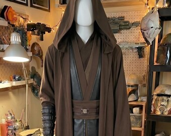 Traje de vuelo Jedi Anakin Skywalker marrón inspirado en Star Wars para cosplay.