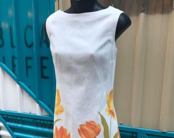 1960s White Cotton Pique Sheath Dress with Placement Print Sz S
