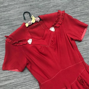 RARE 1930s Rouge Crepe Dress with Art Deco Detail - Size XS/S