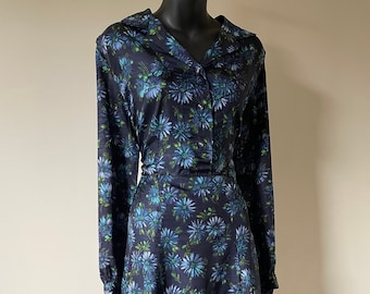 1940s Floral Navy Blue Rayon Long-Sleeved Dress - W: 33"