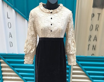 60s 70s Long Sleeve Lace and Velvet Maxi Dress / Gown. Ecru/chocolate - Size M