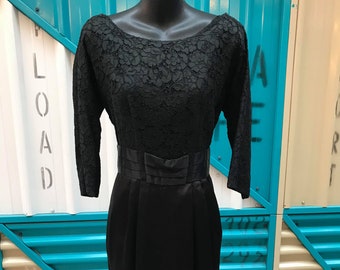 1940s "Leslie Fay Original" Black Satin & Lace Cocktail Dress - Size L W: 30"