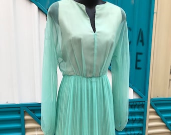green and blue flower dress OTM Exclusive: Dress in Blue & Yellow Floral L main image 0