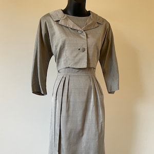 1950s Taupe 2 pc S/S Dress & Cropped Jacket Set - Waist 26/7