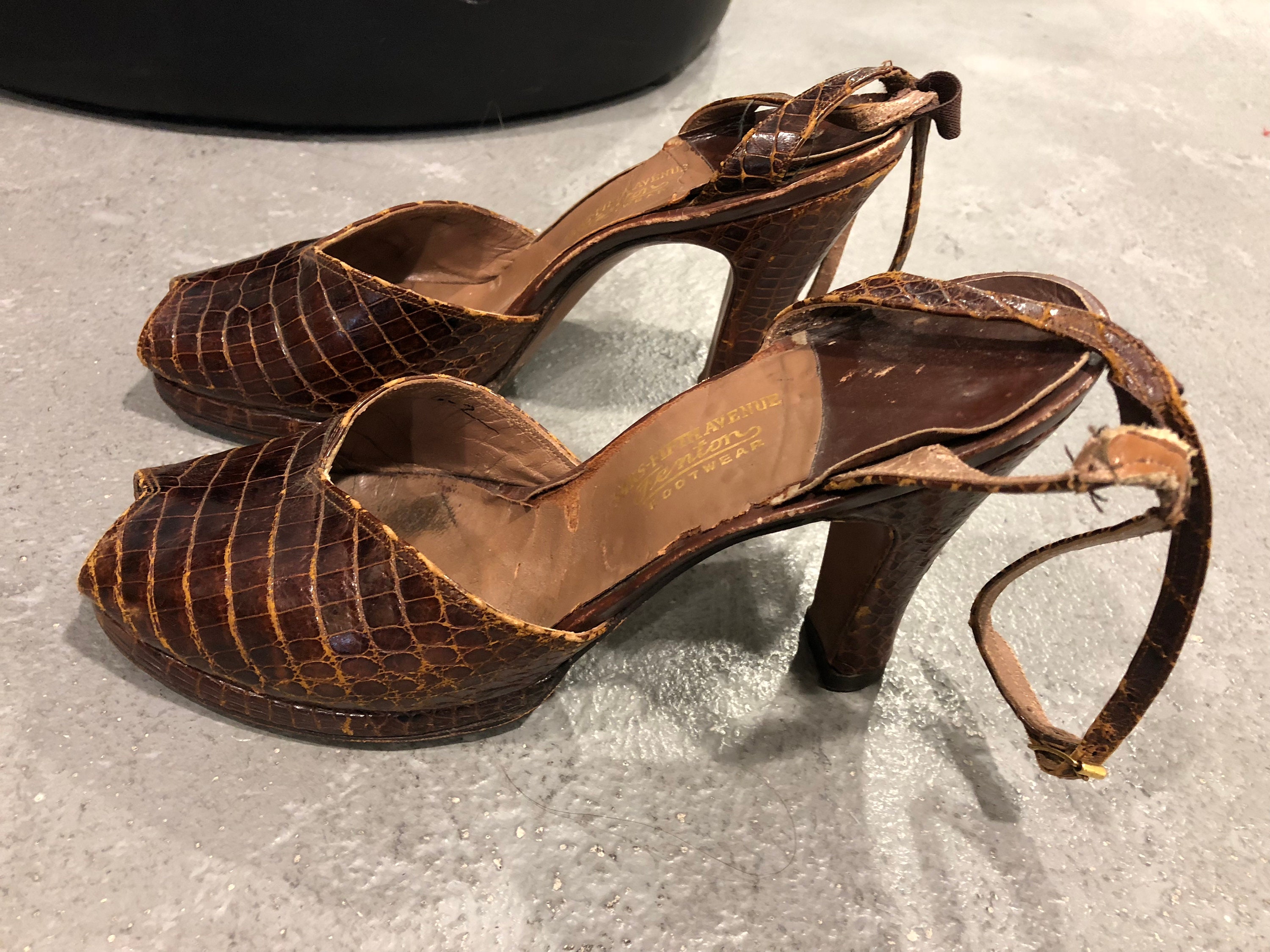 1940s Leather Saks Fifth Avenue Heels 