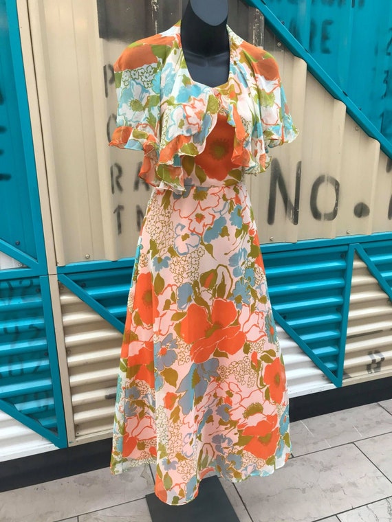 1970s Floral Print Halterneck Dress with Attached