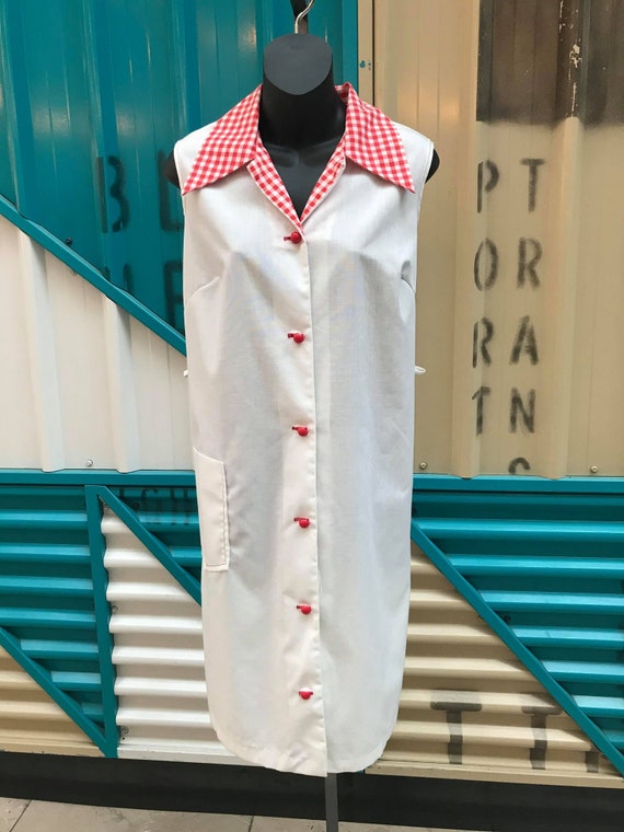 1970s "Montgomery Ward" White Shift Dress with Red