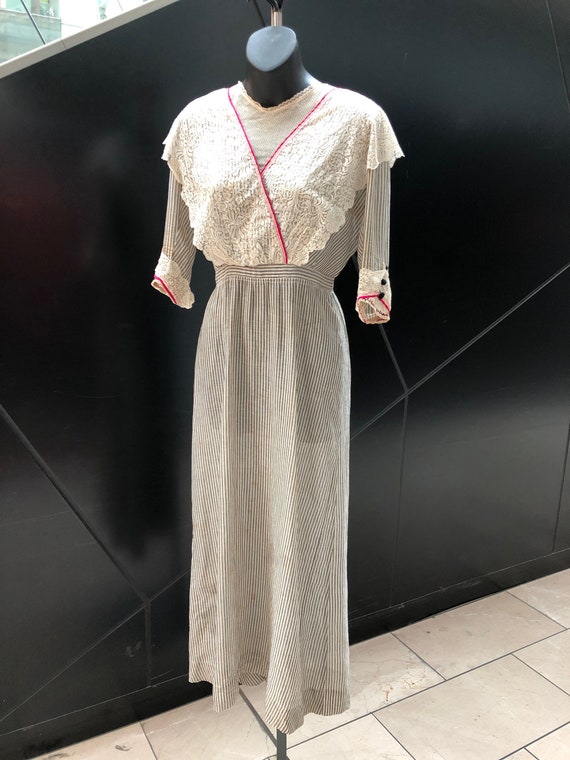 RARE ANTIQUE 1910s Striped Cotton Dress with Lace