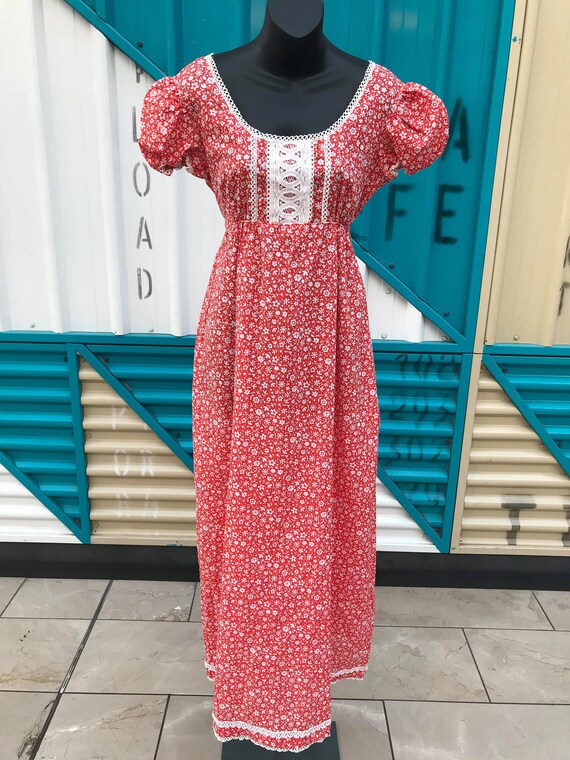60s 70s Red & White Floral Print Cotton Prairie Dr