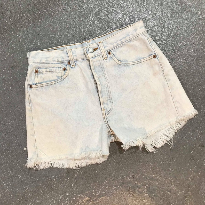 vintage levi jean shorts