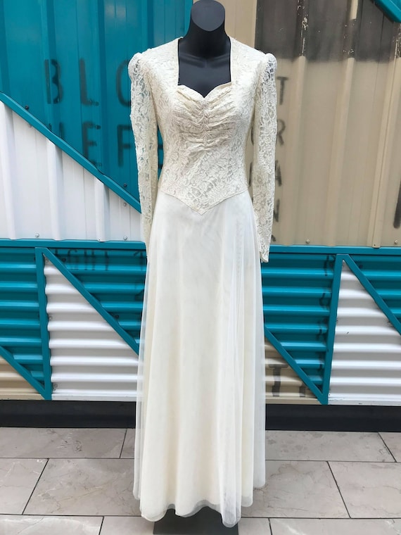 OOAK Rare 1930/1940s Long-Sleeve Ivory Lace and Netti - Gem