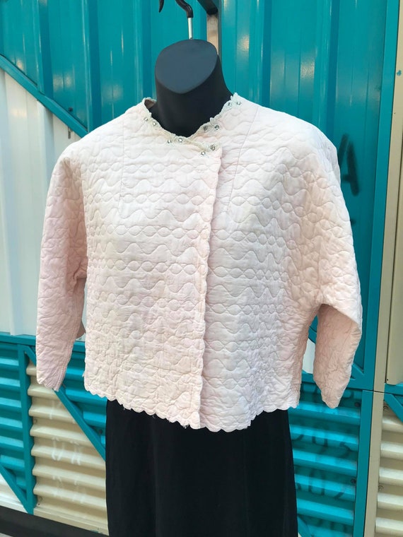 30s 40s "Flo Weinberg" Baby Pink Quilted Bed Jacke