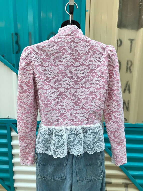 1970s Victorian Bouse.  L/S Dusty Pink with Lace … - image 3