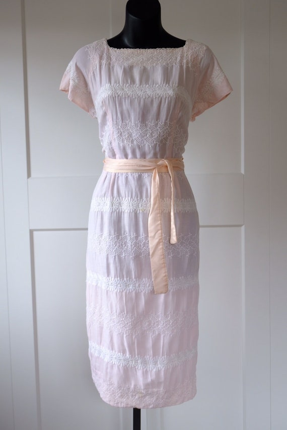 1940S 'Henry-Lee' Soft Pink Cotton Dress - W: 31"