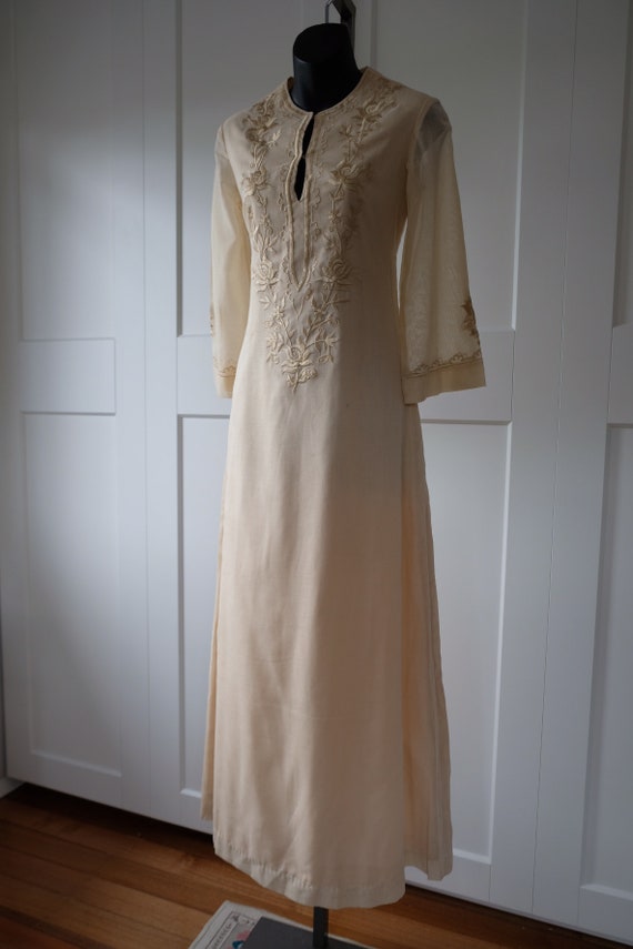 Vintage SM Collection Cream Kaftan with Beautiful… - image 4