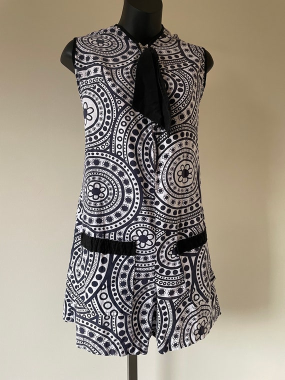 1960s 'PM Loungewear' Monochrome Psychedelic Prin… - image 3