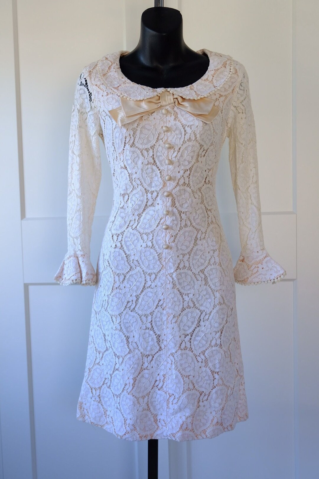 1960s 'petites by Suzy New York' Lace Mod Shift Dress Size XS