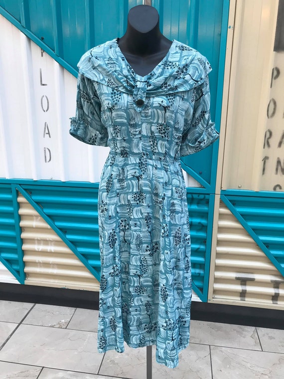 Beautiful 1940s Printed Blue Dress