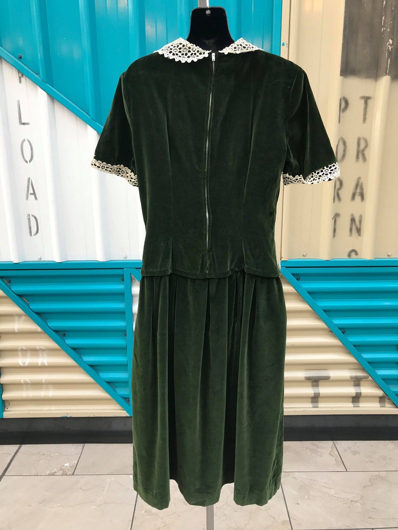 1940s Green Velvet Dress with Lace Trim