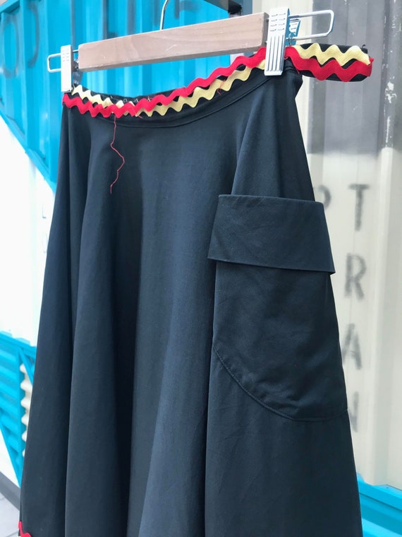 1940s Black Circle Skirt with Ric Rac Trim - image 4