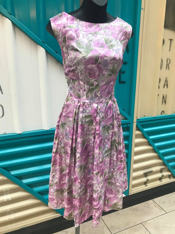 1950s Purple Cabbage Rose Floral Dress - 25" Waist - image 3